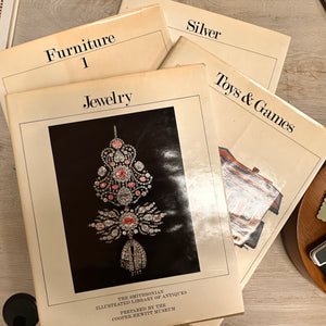 Smithsonian Illustrated Library of Antiques