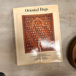 Smithsonian Illustrated Library of Antiques