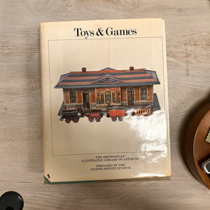 Smithsonian Illustrated Library of Antiques