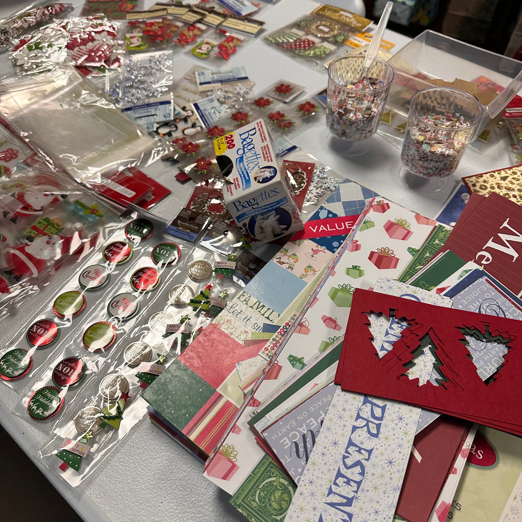 Christmas Junk Journal card kit - November 2023
