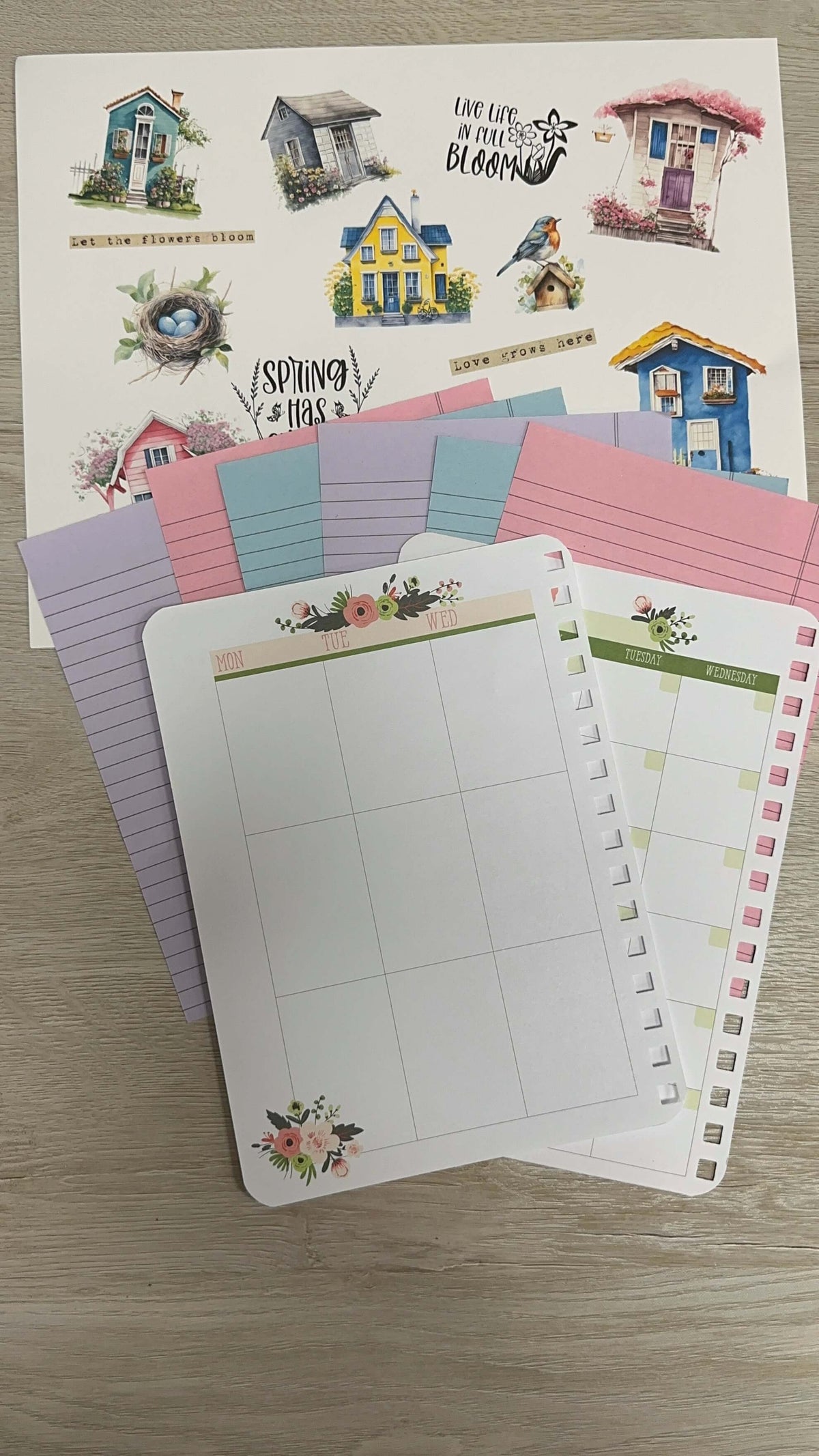 Flowers Junk Journal card kit - March 2024