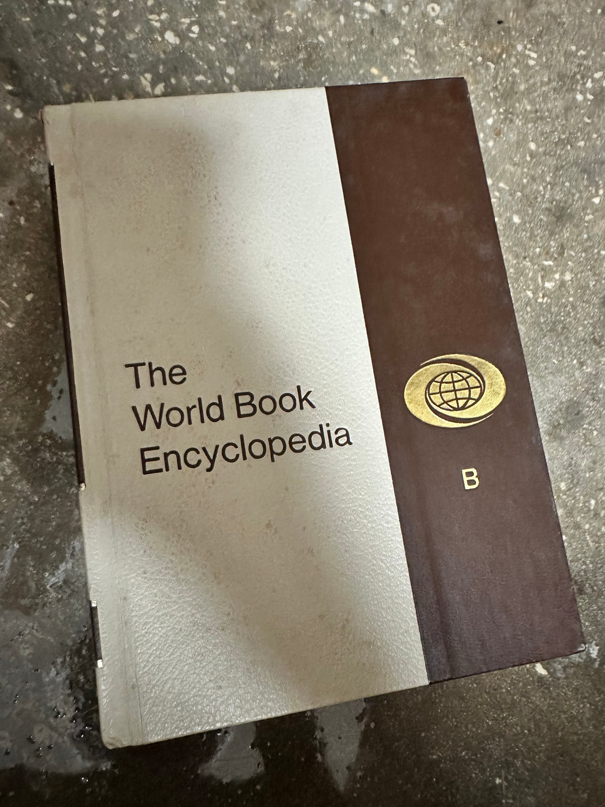 1970 & 1974 World Book Encyclopedia volumes