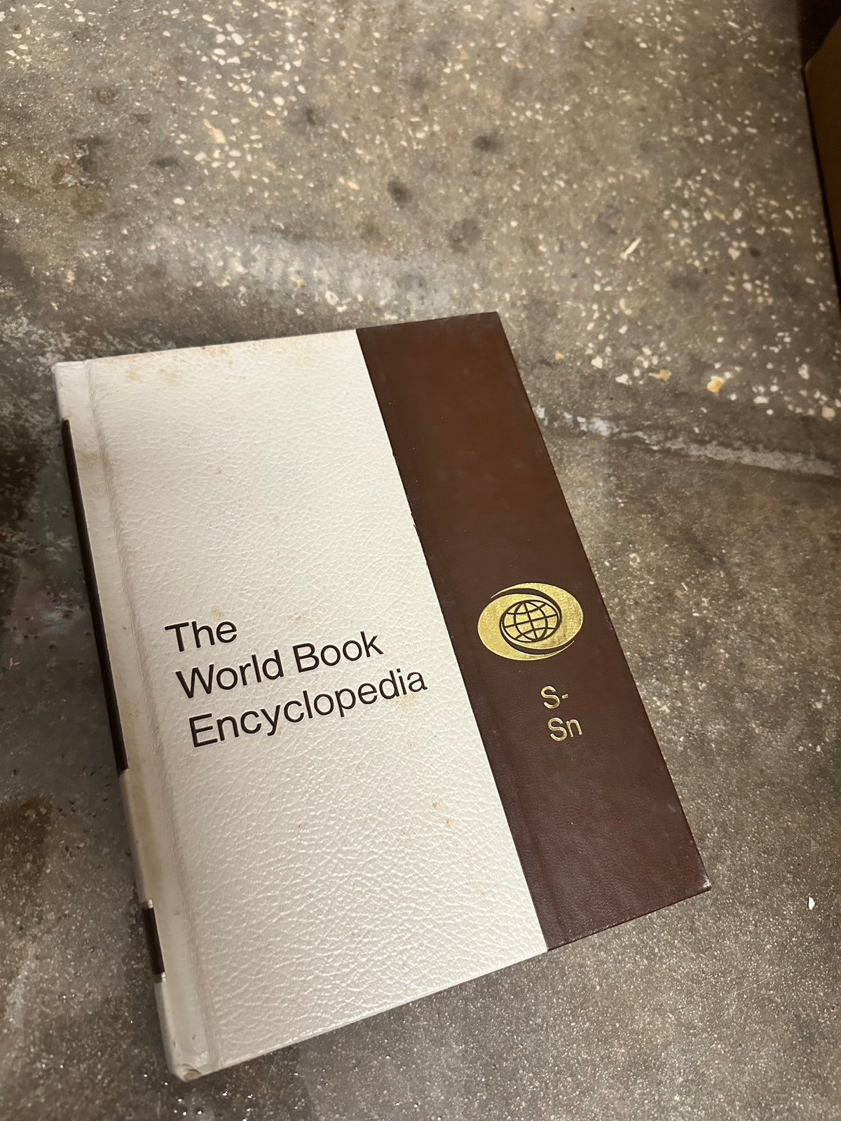 1970 & 1974 World Book Encyclopedia volumes