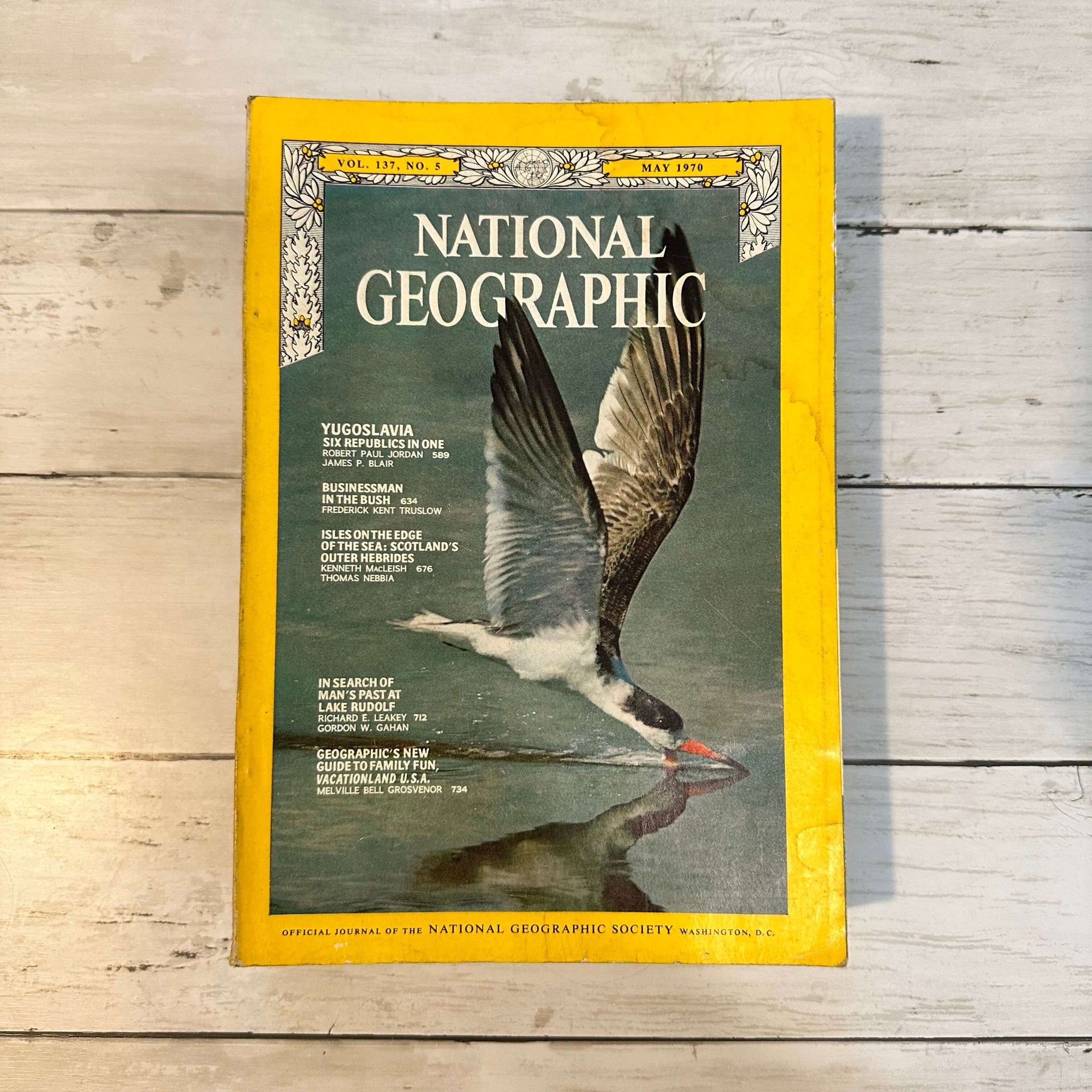 1970s National Geographic magazines