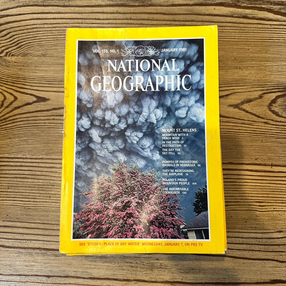 1980s National Geographic magazines