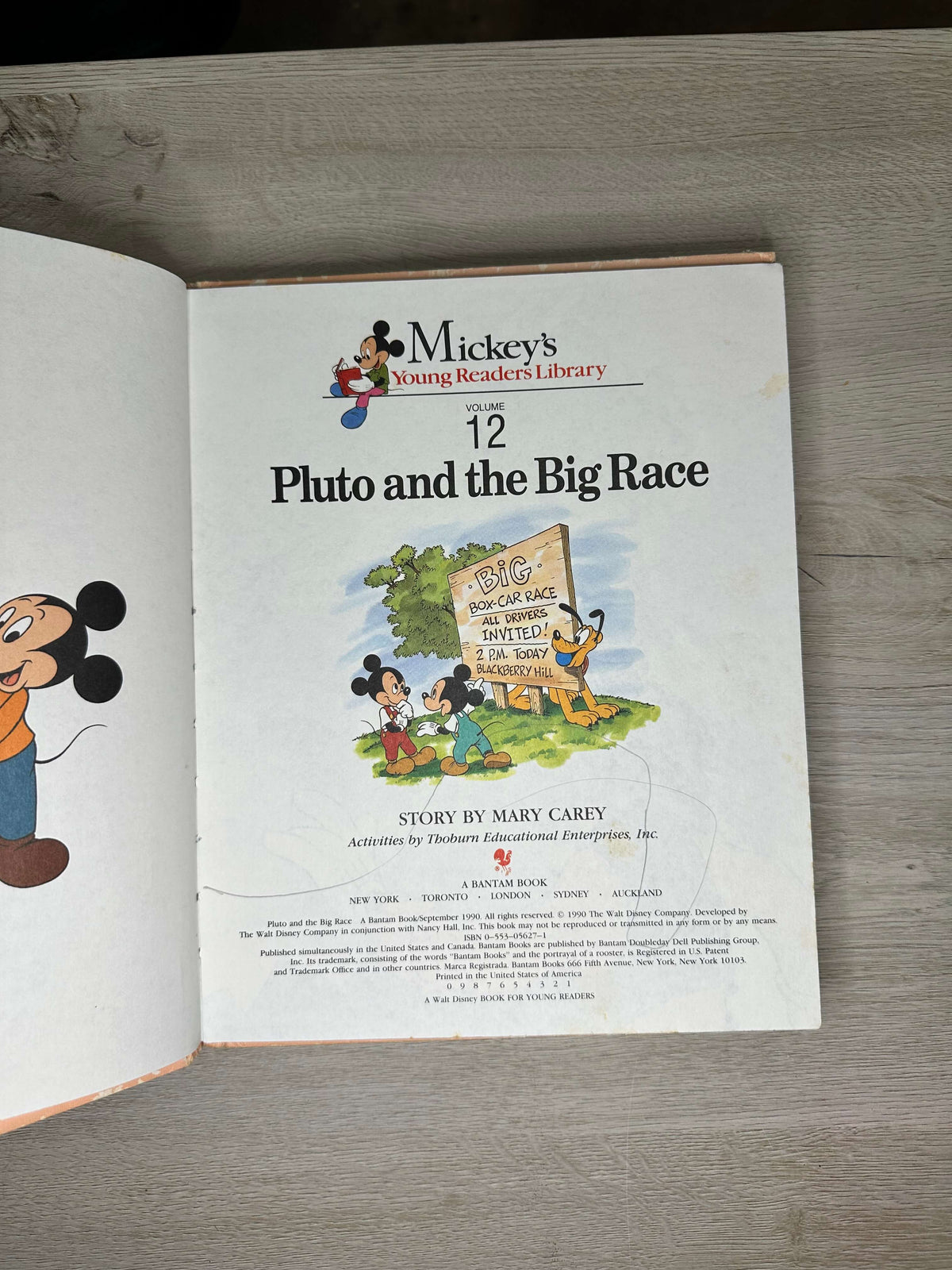 Mickey's Young Reader's Library
