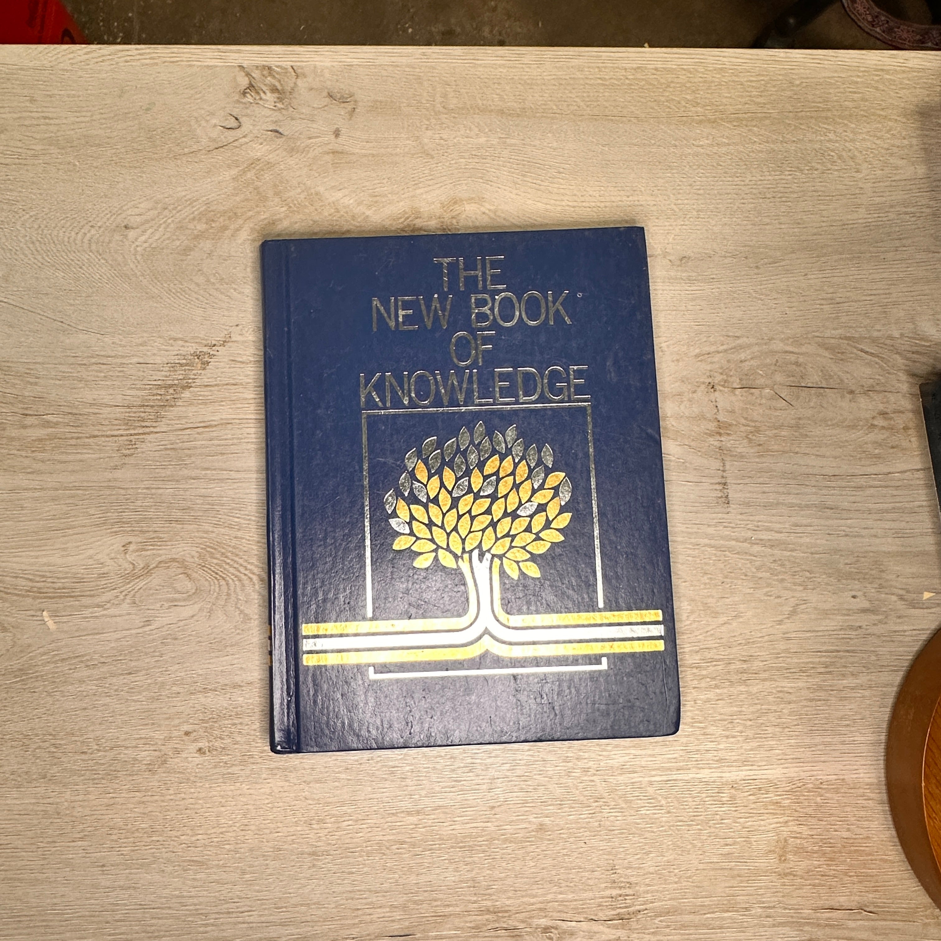 The New Book of Knowledge encyclopedia volumes - 2002 - Plymouth Cards