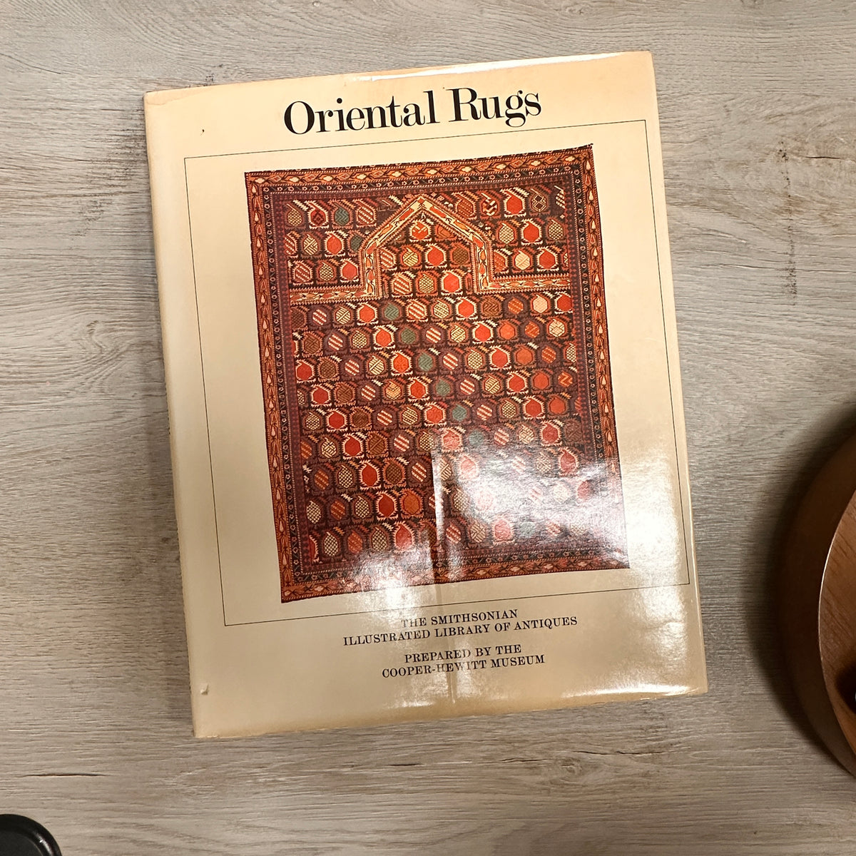 Smithsonian Illustrated Library of Antiques