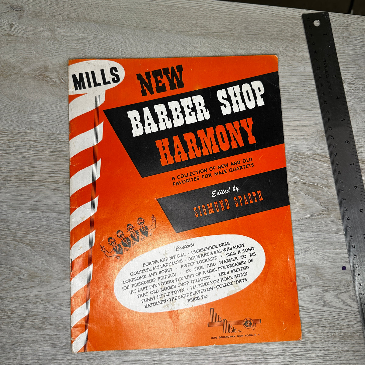 Barber Shop Harmony : A Collection of New and Old Favorites for Male Quartets