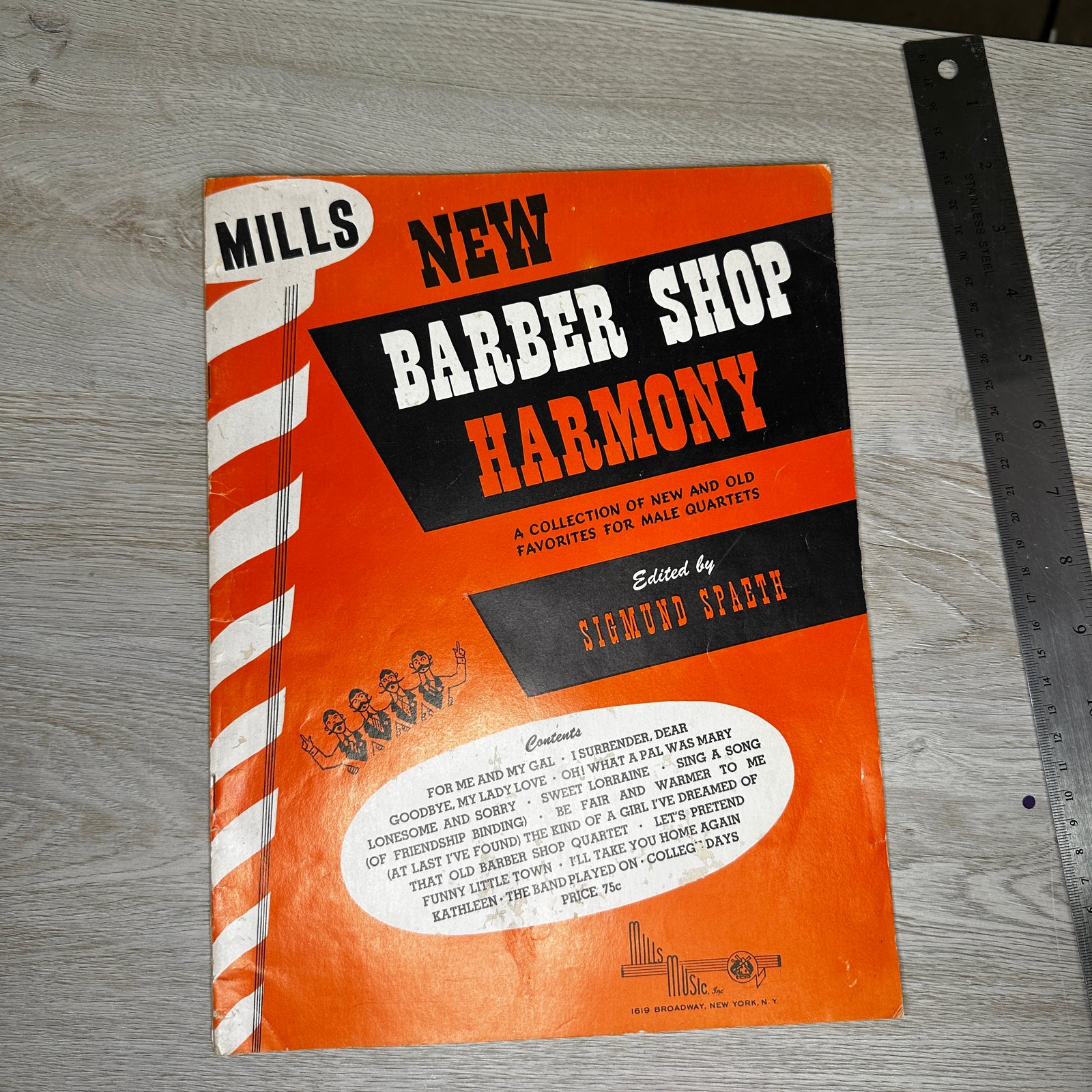 Barber Shop Harmony : A Collection of New and Old Favorites for Male Quartets