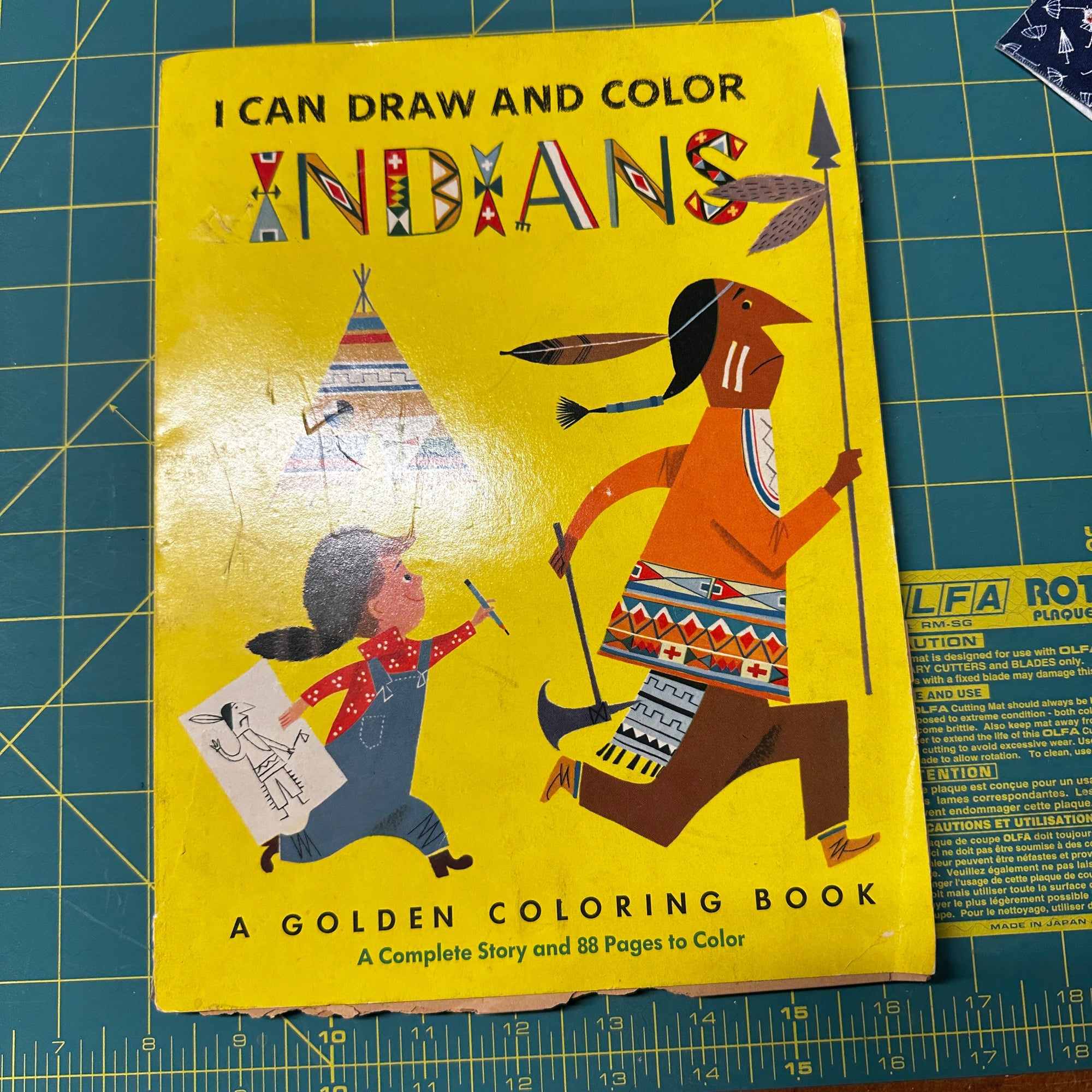 I Can Draw and Color Indians - A Golden Coloring Book