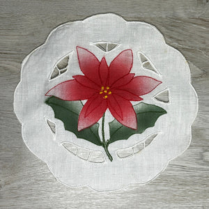 Poinsettia doily
