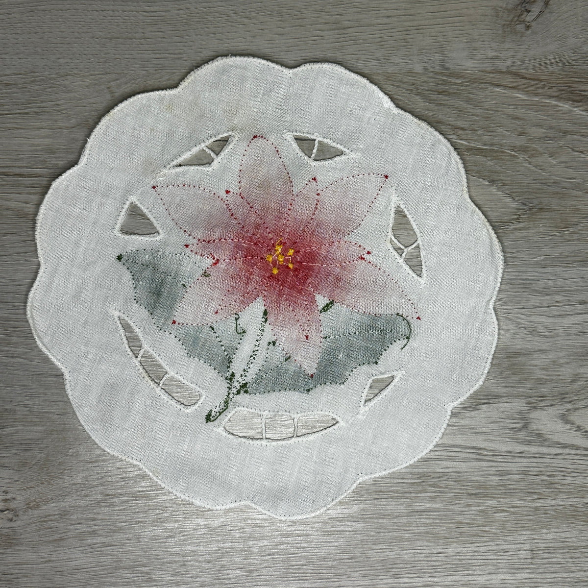 Poinsettia doily