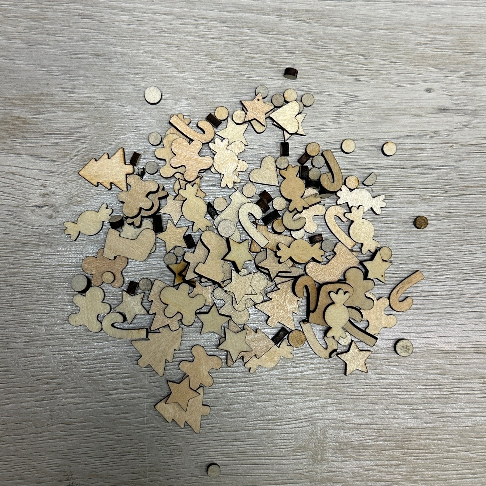 Wooden mini shapes for crafting