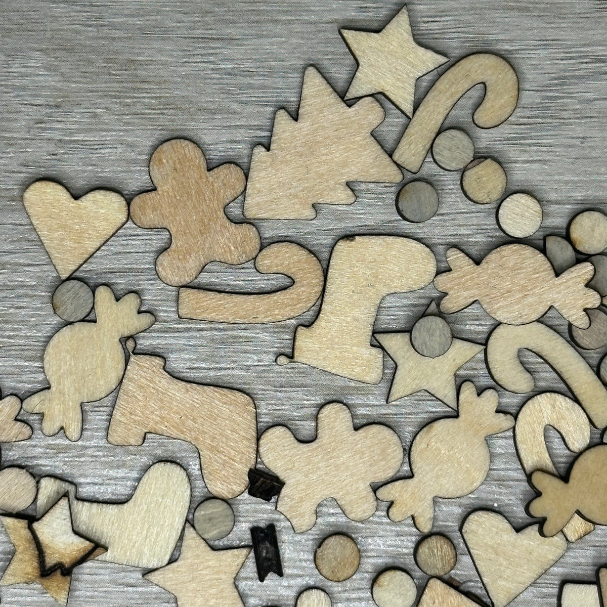 Wooden mini shapes for crafting