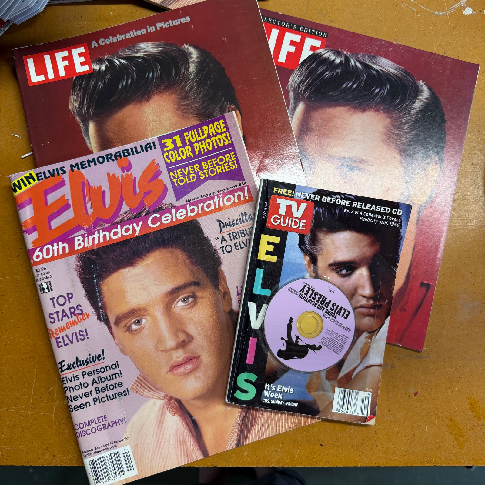 Elvis magazines & books
