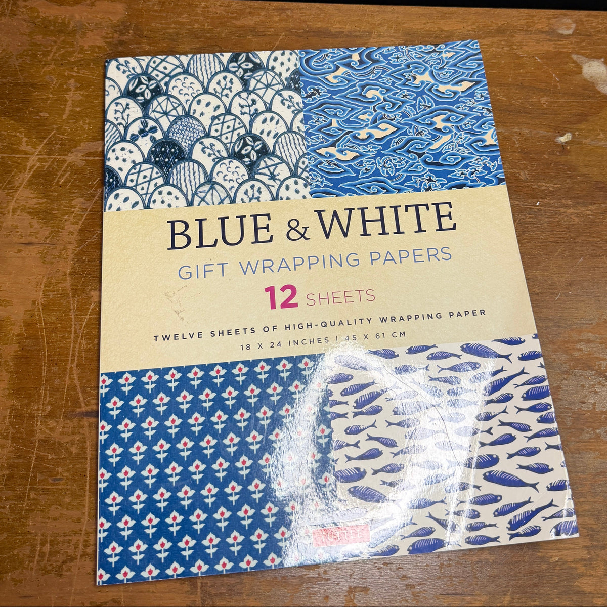 Blue & White gift wrapping papers - 11 sheets