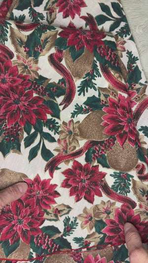 Poinsettia & Pears tablecloth - round