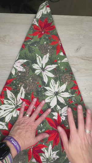 Poinsettia tablecloth - round