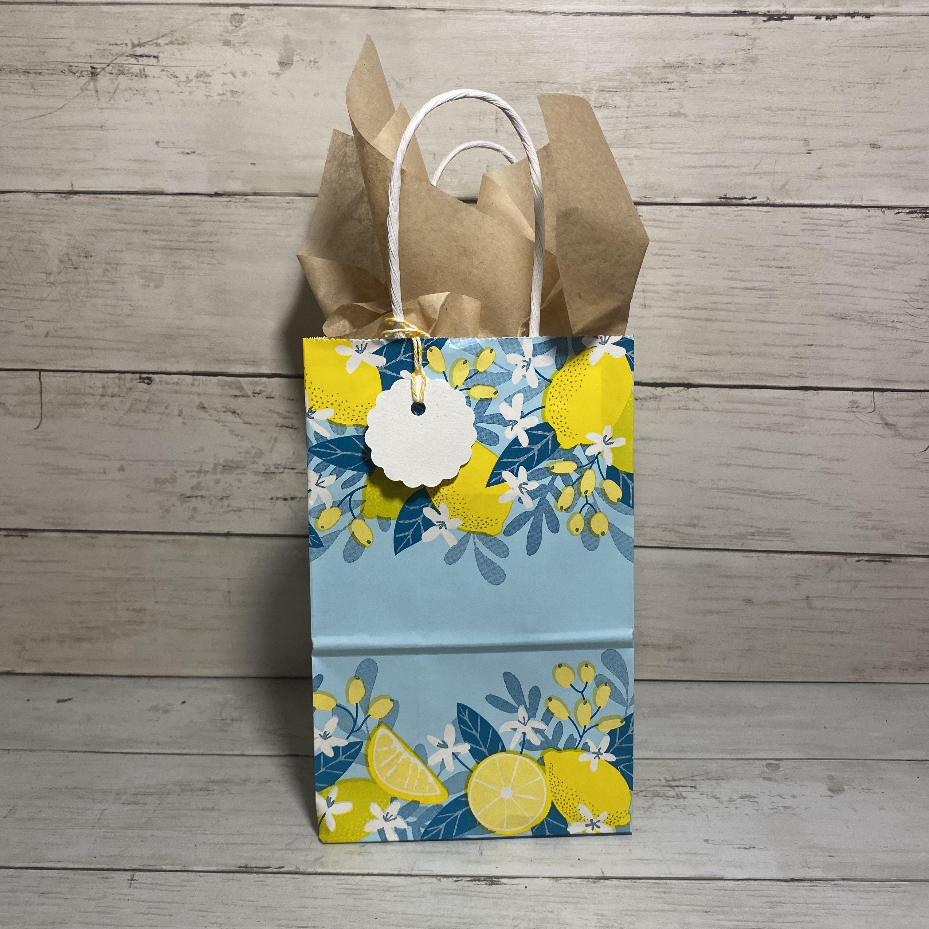  24pcs Lemon Party Bags,Summer Cool Paper Bags,Lemon Juice Gift  Bags,Yellow Lemon Party Favor Bags with 36pcs Lemon Stickers : Home &  Kitchen